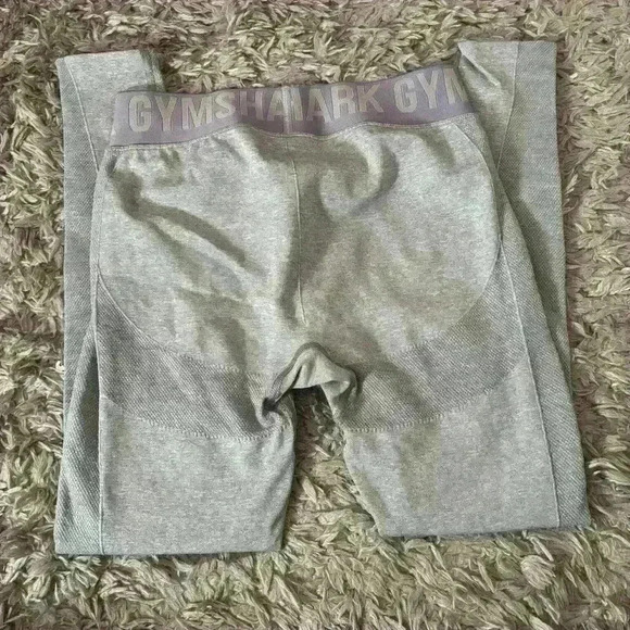 Grey and purple  Gymshark leggings - Picture 3 of 3